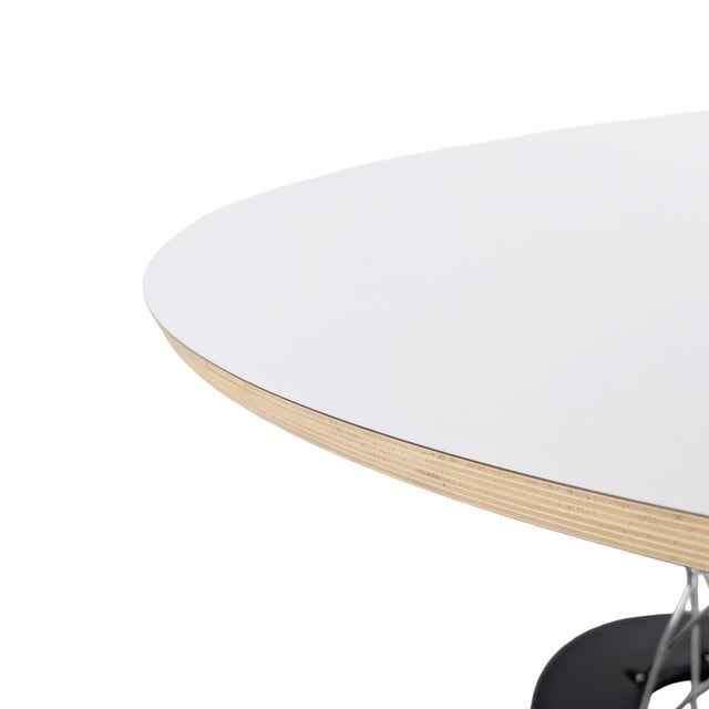 Mid-Century Modern White Dining Table by Isamu Noguchi for Vitra For Sale - Image 3 of 7
