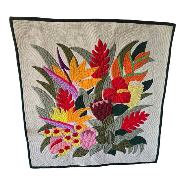 Late 20th Century Colorful Hawaiian Quilted Wall Hanging For Sale