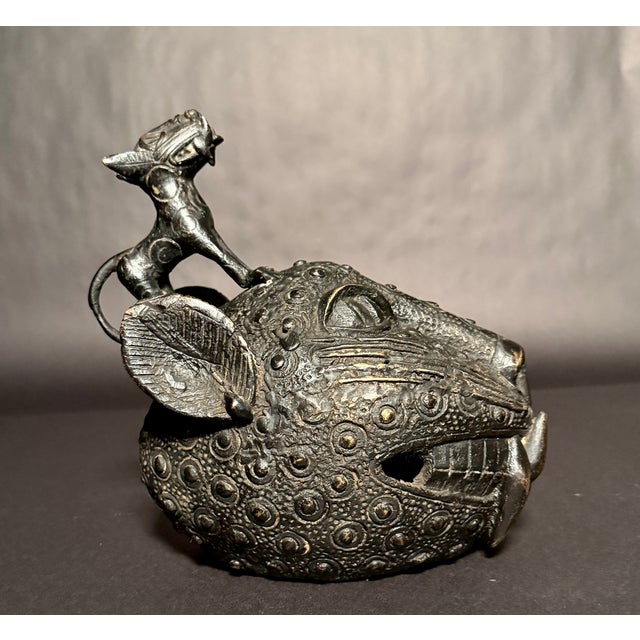 Mid 20th Century Mid 20th Century Benin Bronze Leopard Head With Feline Figure For Sale - Image 5 of 8