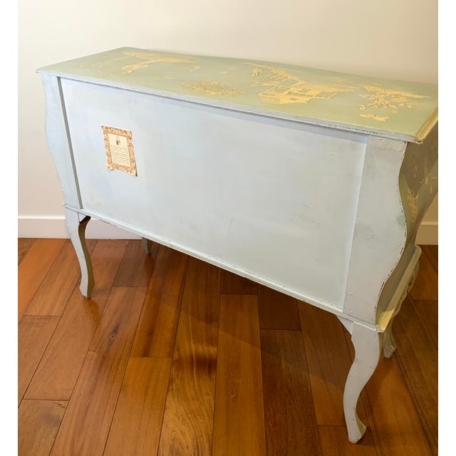 Vintage Italian Louis XV Style Chinoiserie Bombé Chest – Hand-Painted For Sale - Image 10 of 11