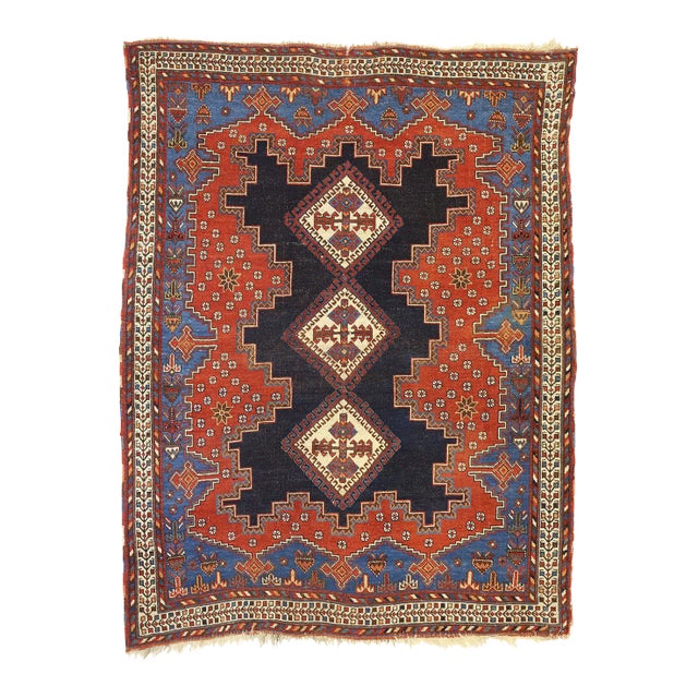 Antique Persian Shiraz Rug - 04'04 x05'07 For Sale