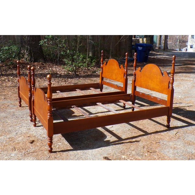 Early 20th Century Vintage Pair Atlas Furniture Curly Maple Poster Twin Beds For Sale - Image 5 of 18