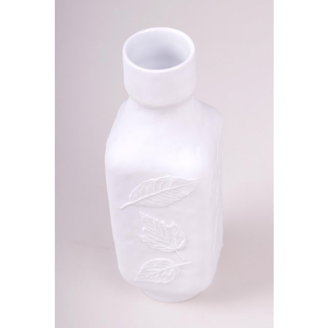 Mid-Century Modern Mid-Century Vase in Biscuit Porcelain by Hutschenreuther, Germany, 1970s For Sale - Image 3 of 6