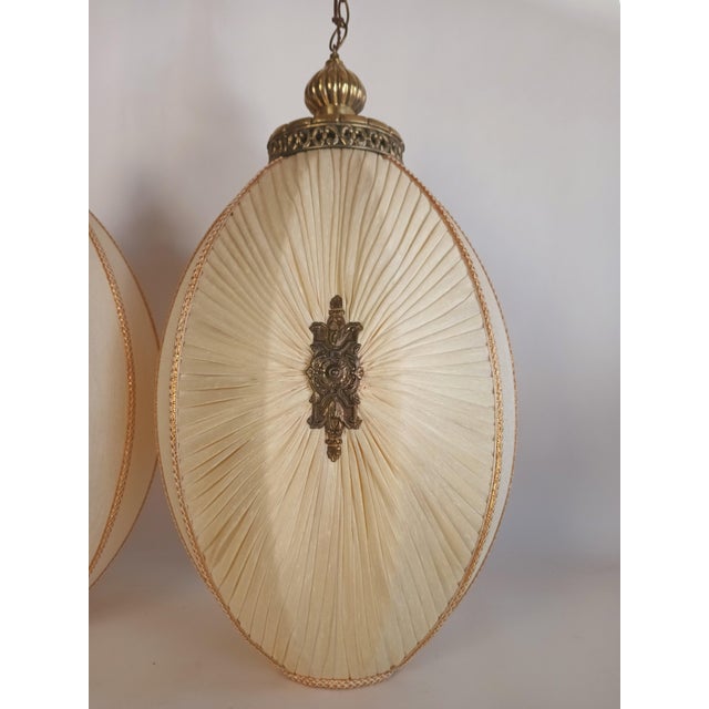 George Nelson Mid-Century Hollywood Regency Chic Swag Pendant Lamp Pair For Sale - Image 4 of 7