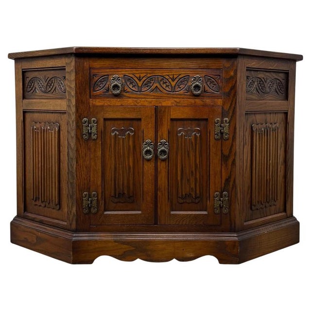 Antique Linenfold Panelled Cabinet in Oak, 1900s For Sale - Image 14 of 14