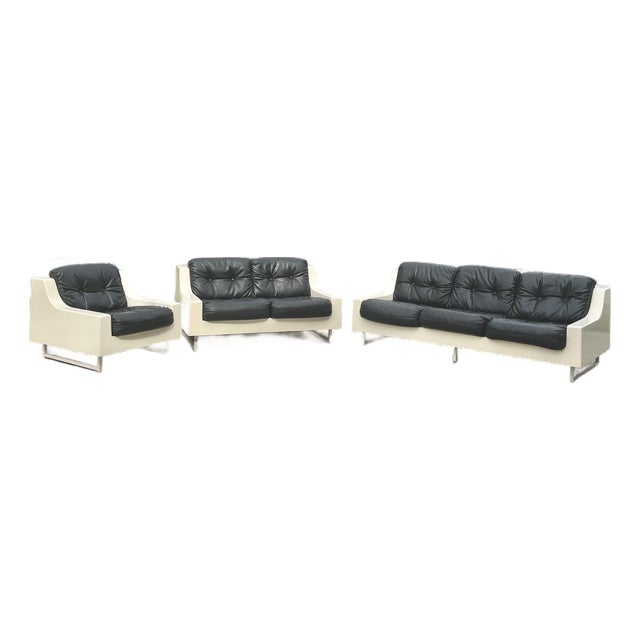 Mid Century Modern Sofa Set in Fiberglass With Black Tufted Cushions | Homecrest Style c.1960s For Sale