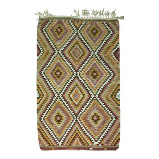 Tribal Vintage Turkish Kilim - 5' x 7'5" For Sale