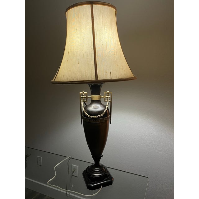 Vintage Speer Collectibles Neoclassical Trophy Urn Table Lamp with Laurel Swags & Shade Condition: Excellent Vintage...