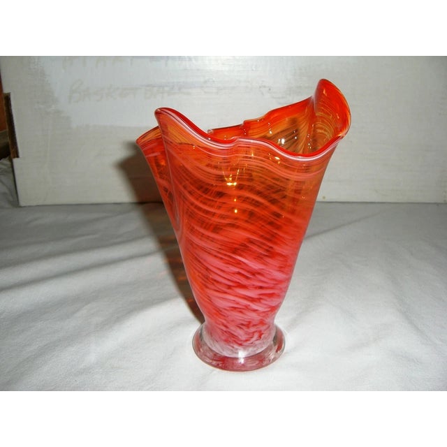 1990s Vintage Fenton Art Glass Handkerchief Vase For Sale - Image 5 of 7