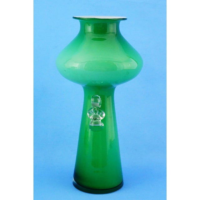 Vintage Green Glass Vase by Jerzy Sluczan-Orkusz for Tarnowiec Glassworks, 1980s For Sale - Image 3 of 18
