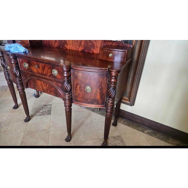 Hepplewhite 1980s Henredon Flame Mahogany Sideboard Buffet Credenza Hepplewhite Paw Foot Huntboard For Sale - Image 3 of 8