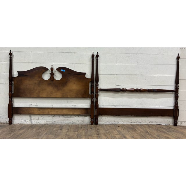 Brown Vintage Drexel Heritage Queen Size Traditional Style Low Poster Pediment Bed For Sale - Image 8 of 10