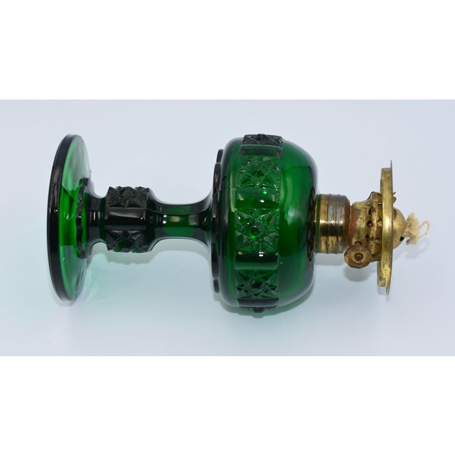 1940s L.G. Wright Daisy & Cube Stars & Bars Miniature Green Oil / Kerosene Lamp For Sale In Palm Springs - Image 6 of 10