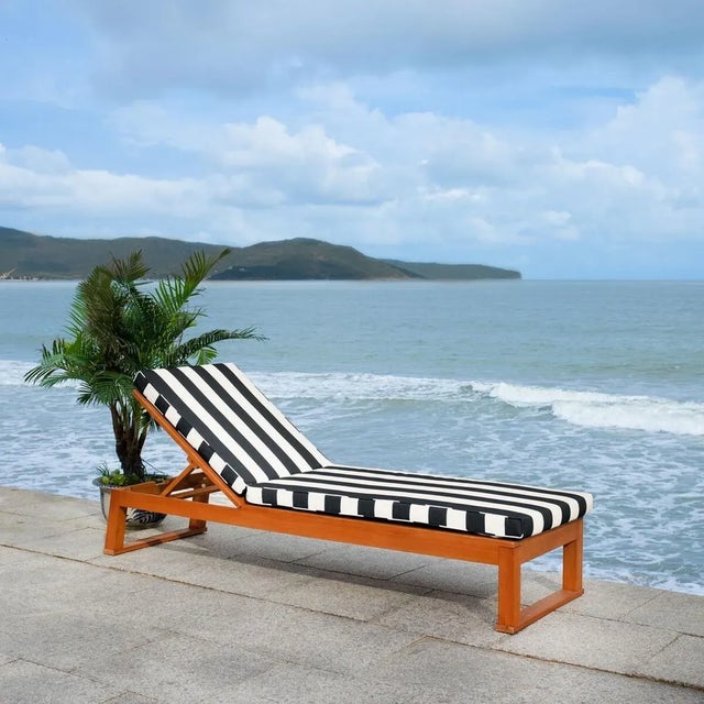 Wood Solano Sunlounger - Natural/Navy Stripe For Sale - Image 7 of 12