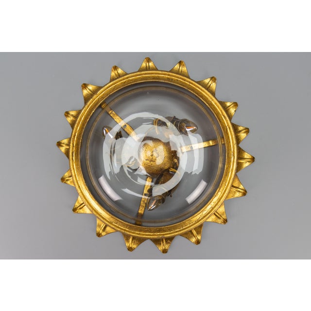 Gilt Metal and Clear Glass Sunburst Shaped Flush Mount or Wall Light, 1950s For Sale - Image 14 of 18