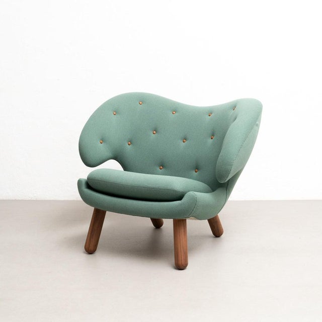 Pelican Chair in Wood and Fabric by Finn Juhl For Sale - Image 3 of 18