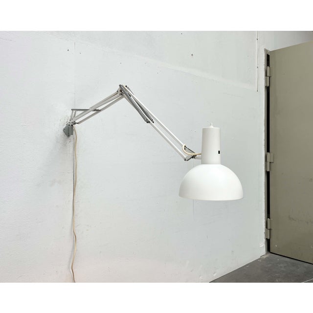 Cream Mid-Century Modern It Task Wall Lamp from Louis Poulsen, 1970s For Sale - Image 8 of 18