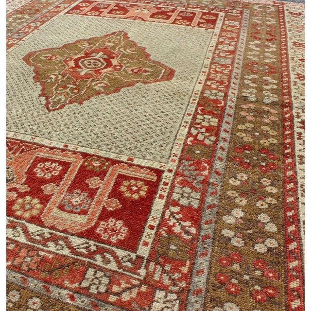 1920s Antique Medallion Turkish Small Oushak Carpet in Various Green Tones & Red For Sale - Image 5 of 7