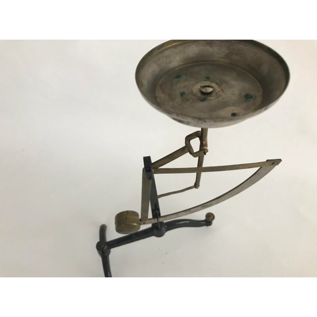 This is vintage weighing. this has been used in ottoman time for to weighing the letter and this is very good condition...