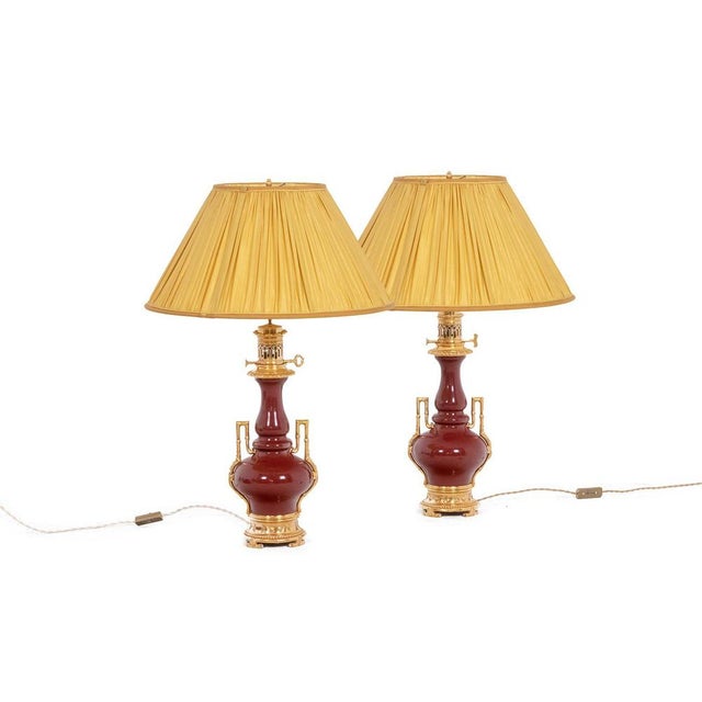 Porcelain and Gilded Bronze Sang-De-Boeuf Table Lamps, 1880s, Set of 2 For Sale - Image 6 of 6
