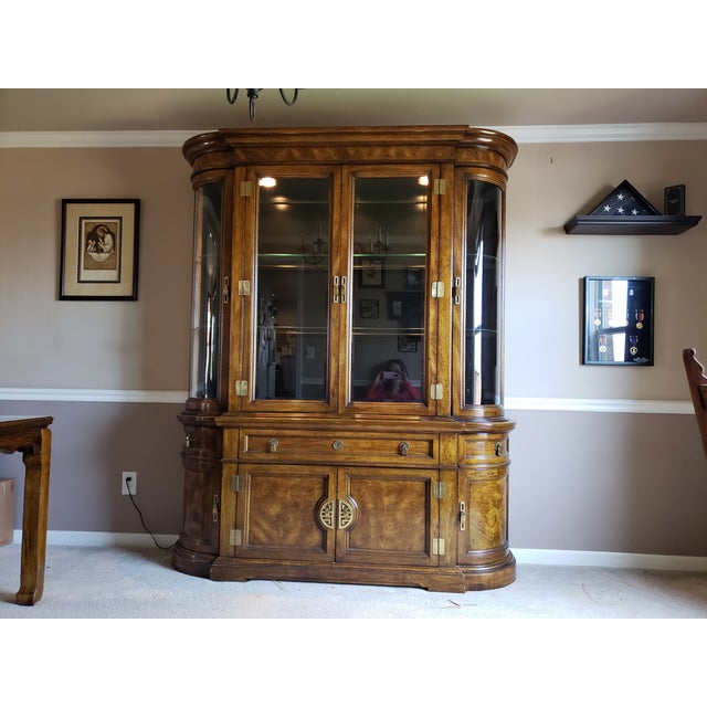 Vintage Bernhardt Hibriten Lighted Solid Wood & Glass China