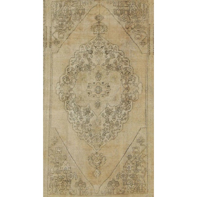 Antique Turkish Oushak With Stylized Medallion Design in Muted Neutral Tones For Sale - Image 4 of 7