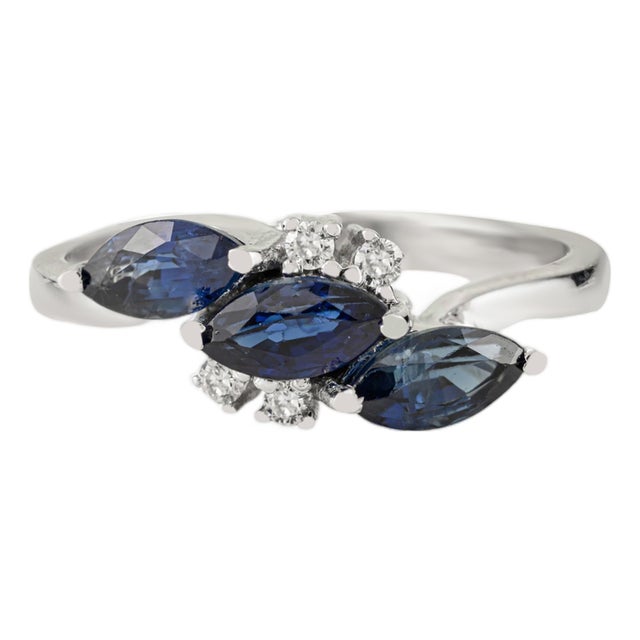 Vintage-Inspired 14k Gold 1.4 Carat Blue Sapphire & Diamond Cluster Ring Size 6.5 For Sale