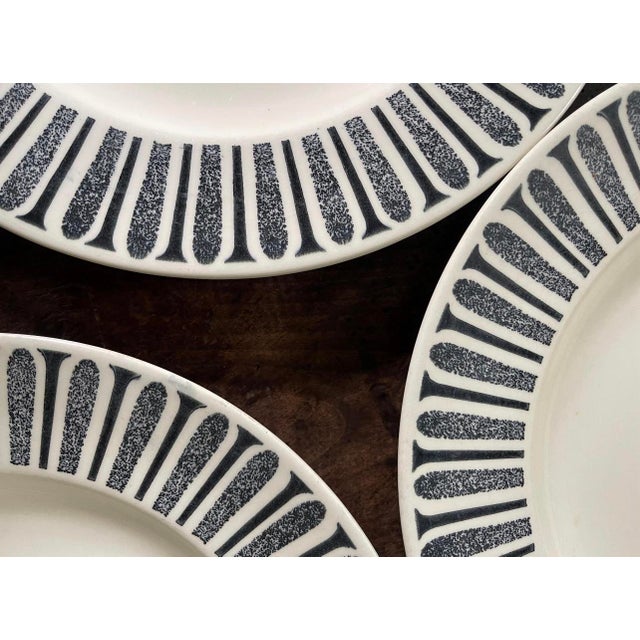 Black Mid Century Modern Set of Four (4) Black and White MCM Paul McCobb 10.25” Plates For Sale - Image 8 of 9