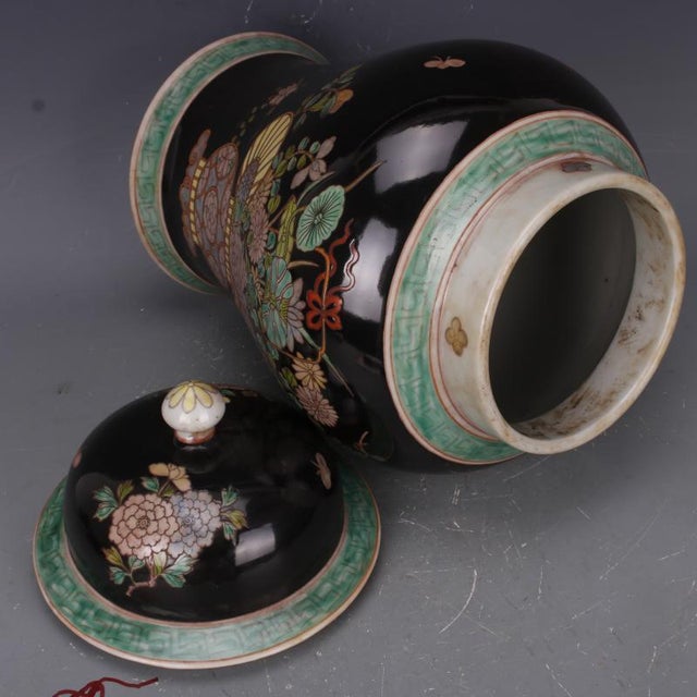 Antique Chinese Ceramic Pot Qing Dynasty Kangxi Marked Black Ground Famille Rose Porcelain Ginger Jar Hand Painted Flowers Pattern For Sale - Image 4 of 7
