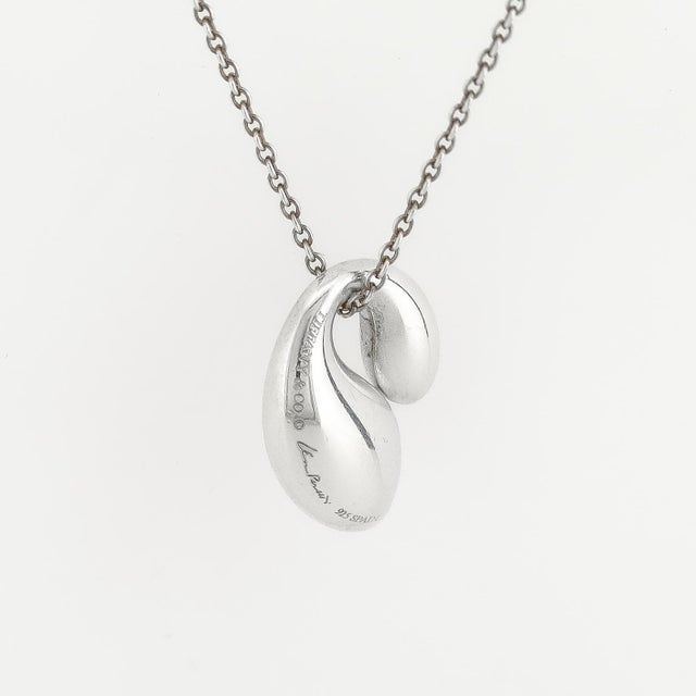 Elsa Peretti & Tiffany & Co. Vintage Elsa Peretti for Tiffany & Co. Sterling Silver Double Tear Drop Pendant For Sale - Image 4 of 13