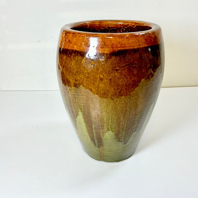 1980s Vintage Boho Chic Americana Arts & Crafts Pottery Studio Drip Glazed Tall Planter. For Sale - Image 9 of 12