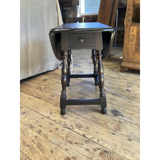 Traditional Dark Brown Drop Leaf Accent Table With Turned Legs and Drawer For Sale - Image 3 of 9