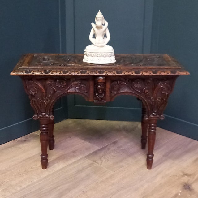 Antique Bedstead or Bed Bench – Richly Decorated with Floral Motif and Hunting Horn Add character and historical charm to...