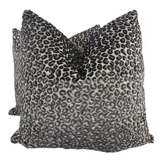 Colefax & Fowler "Wilde" in Charcoal 22" Pillows-A Pair For Sale