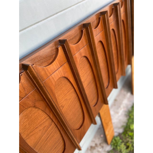 Glass Mid 20th Century Tobago Brutalist King Headboard With Inset Smoked Mirrors For Sale - Image 7 of 12