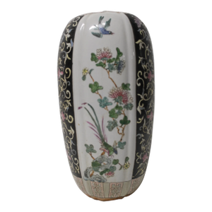 19th Century Qing Tongzhi Mark Porcelain Vase
