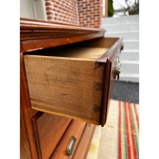 A Antique Walnut Chippendale Chest of Drawers, Pennsylvania, Circa 1760s For Sale - Image 12 of 13