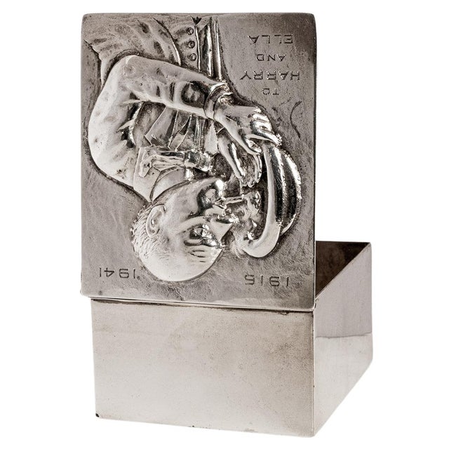 Antique American Art Deco Sterling Silver Novelty Repoussé Cigarette Box 1925 For Sale - Image 4 of 12