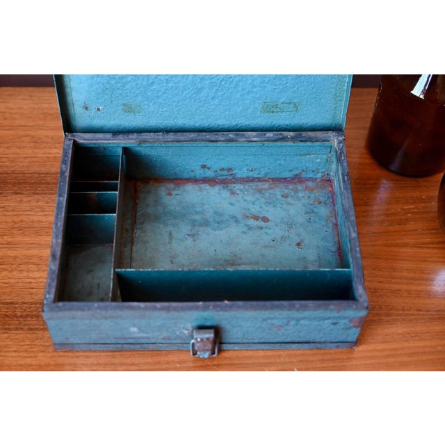 Vintage Hammered Metal First Aid Kit in Blue-Green from Asep, 1950s For Sale - Image 9 of 10