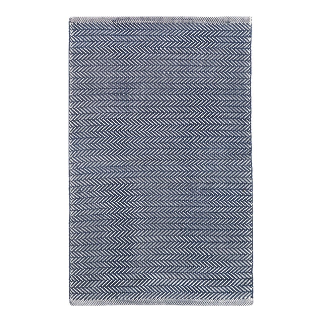 Dash & Albert by Annie Selke Herringbone Indigo/White Indoor/Outdoor Rug, 9' 6" x 13' 6" For Sale