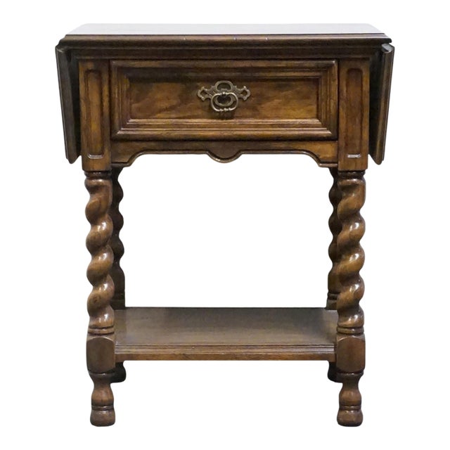Drexel Heritage Bishopsgate Collection Solid Walnut English Tudor Style 41" Drop Leaf Accent End Table 122-602-2 For Sale