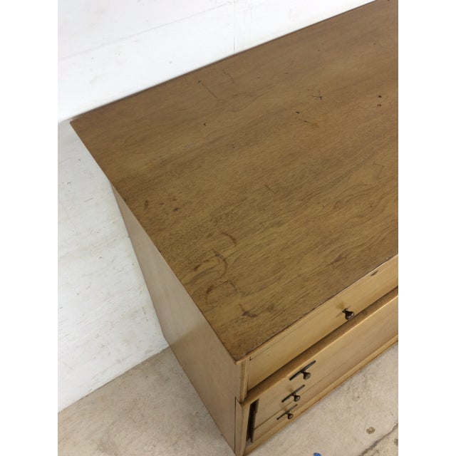 Kroehler Mid Century Modern Highboy Dresser With Limed Walnut Finish For Sale - Image 4 of 18