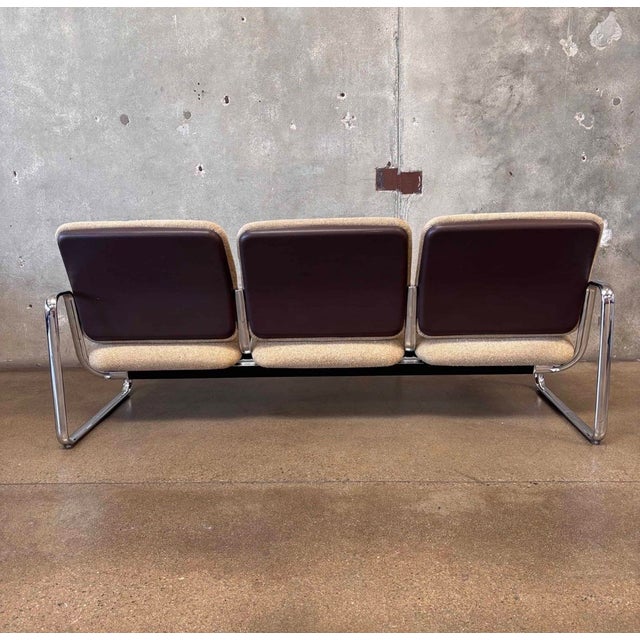 Steelcase 1980s Postmodern Steelcase Chrome & Oatmeal Tweed 3 Seater Sofa #2 For Sale - Image 4 of 9