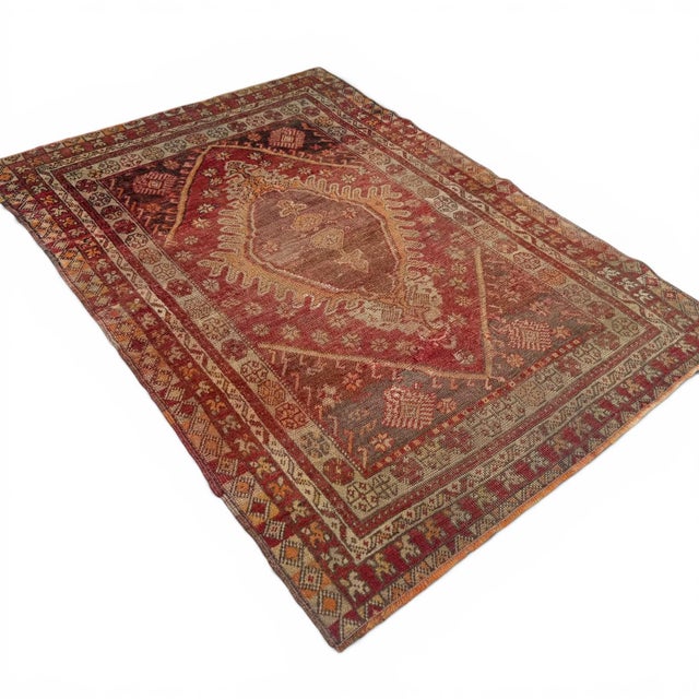 Turkish Antique Red Sivas Rug | Large Medallion Design | 3x5 For Sale - Image 3 of 6