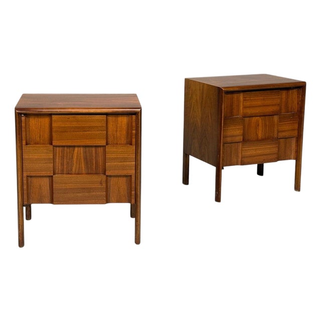 Edmond J. Spence, Sculptural Nightstands, Walnut, Sweden, 1950s For Sale