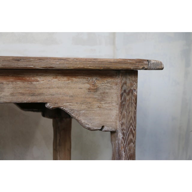Early 20th-Century Farmhouse Pine Dining Table For Sale - Image 16 of 18