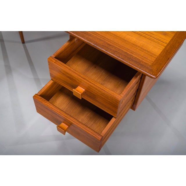 Mid-Century Modern L-Shaped Teak Desk, 1970s For Sale - Image 12 of 18