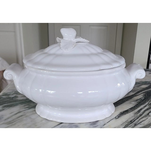 Bordallo Pinheiro Made in Portugal Bordallo Pinheiro Strawberry Motif Soup Tureen For Sale - Image 4 of 12
