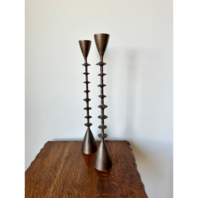 Large Vintage Brutalist Hand Forged Brass Candlesticks, 1960s, Set of 2 For Sale - Image 12 of 17