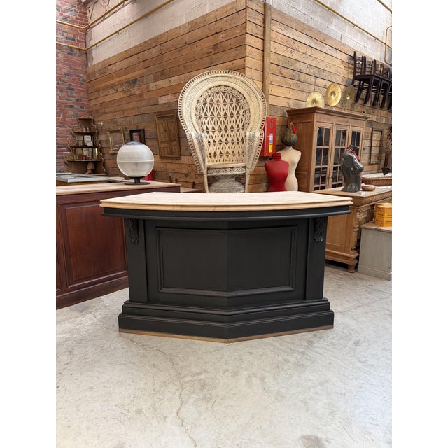 1980s 20th Century Curved Bar Counter, 1980s For Sale - Image 5 of 18